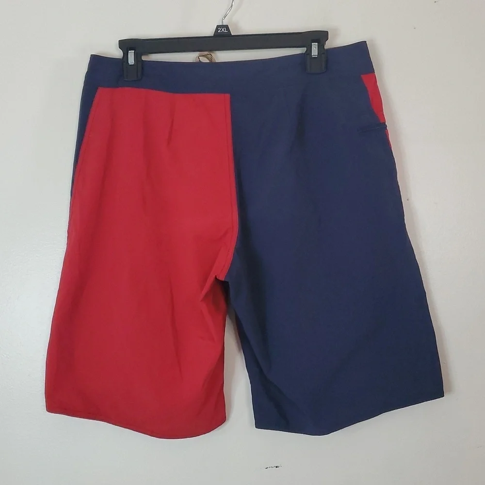 Patagonia Mens Wavefarer Board Shorts Size 32 Stretch Red Navy Pocket - Picture 6 of 12